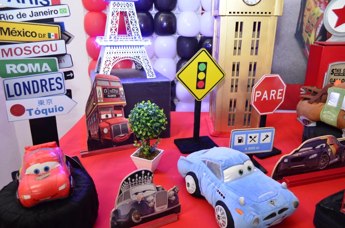 Carros-2-detalhes-2.jpg