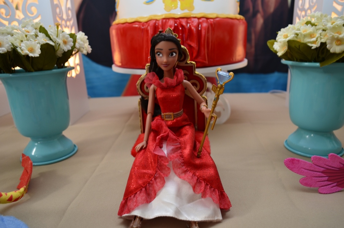 Elena-de-Avalor-detalhes-1.jpg